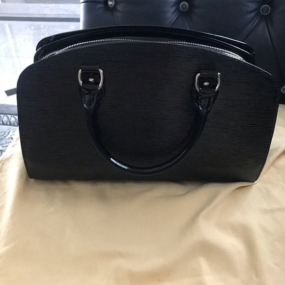 Louis Vuitton Black Pont-Neuf PM - Picture 2 of 7